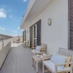 Portola Penthouse By Ymr
