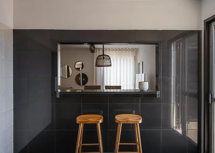 Portola Penthouse By Ymr Apartman