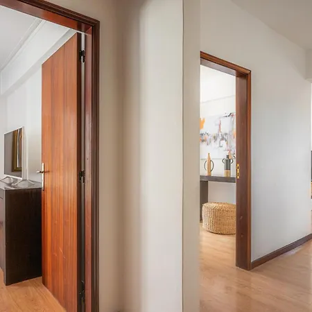 Portola Penthouse By Ymr Apartament