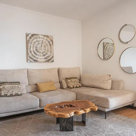 Portola Penthouse By Ymr