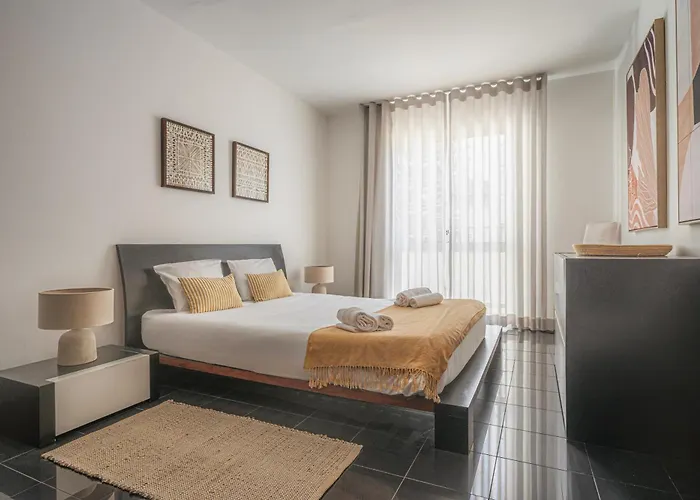 Portola Penthouse By Ymr