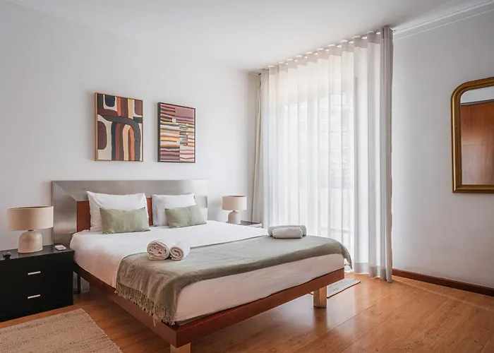 Portola Penthouse By Ymr