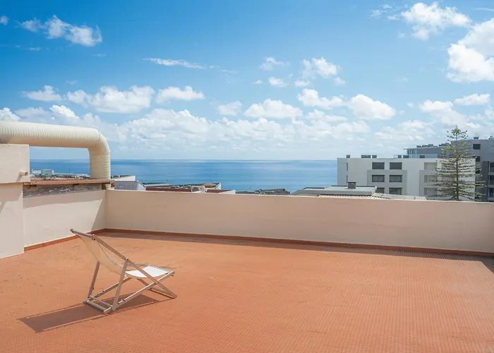 Portola Penthouse By Ymr