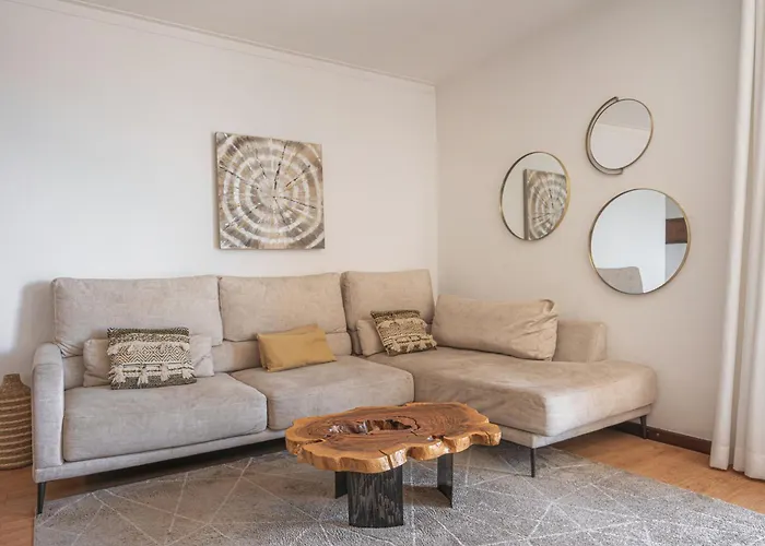 Portola Penthouse By Ymr