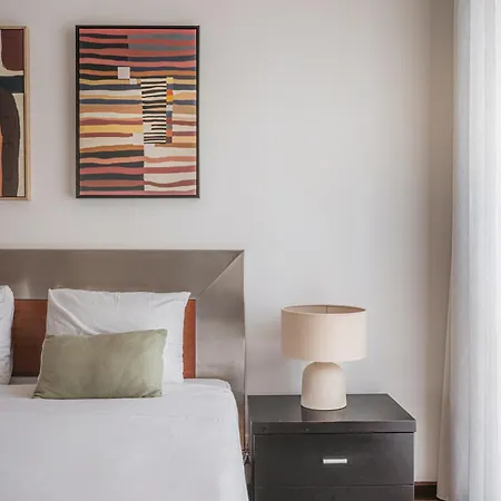 Portola Penthouse By Ymr アパート *