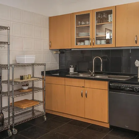 Portola Penthouse By Ymr アパート *