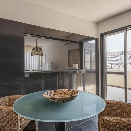 アパート Portola Penthouse By Ymr フンシャル